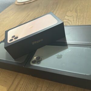 Apple iPhone 11 Pro & Pro Max Original Empty Box (64GB / 256GB)